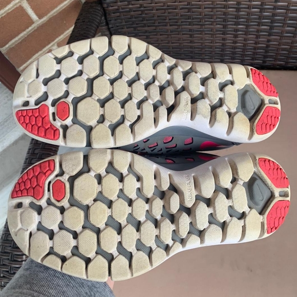Nike Running Shoes - Size 6.5 - Picture 9 of 16